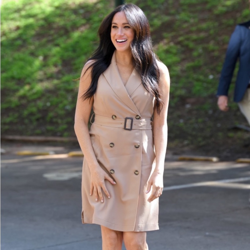 Banana Republic Trench Dress (ASO Meghan Markle) Size 6 & 8 - Like New Condition